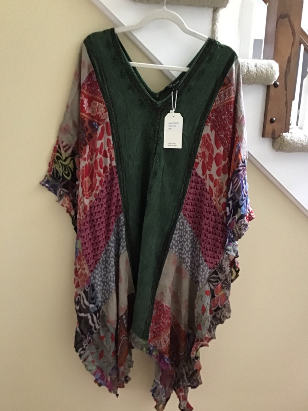 YOUNG THREADS NWT Kaftan Kimono Green Floral Embroidered Size Medium Large